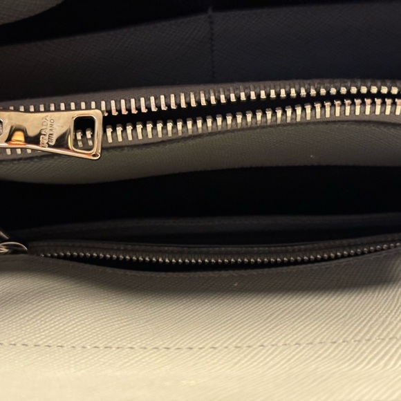 Prada - Picture 14 of 17